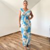 Barby V-nyakú maxi ruha - égkék virág mintás