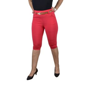 Piros színű térdnadrág övvel