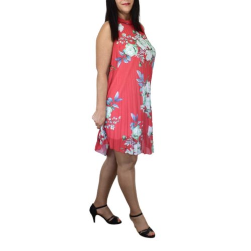 Flory ujjatlan pliszírozott ruha – Piros virágmintás