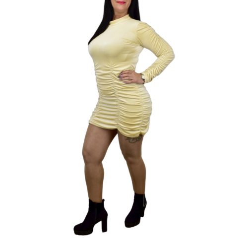 Nela ráncolt plüss ruha – Krémszínű