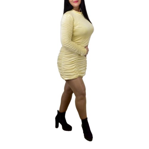 Nela ráncolt plüss ruha – Krémszínű